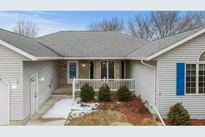 610 Deschepper Street, Marshall, MN 56258 - Photo 3