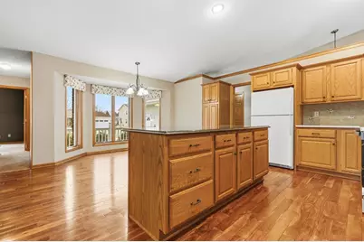 610 Deschepper Street, Marshall, MN 56258 - Photo 17