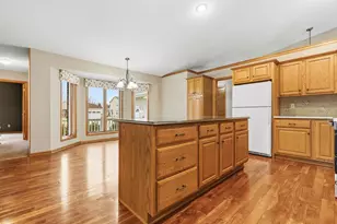 610 Deschepper St, Marshall, MN 56258 - Photo 17