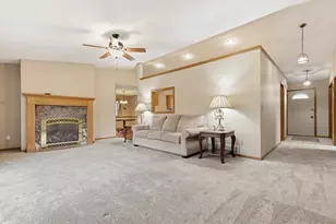 610 Deschepper St, Marshall, MN 56258 - Photo 27