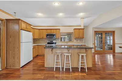 610 Deschepper Street, Marshall, MN 56258 - Photo 15