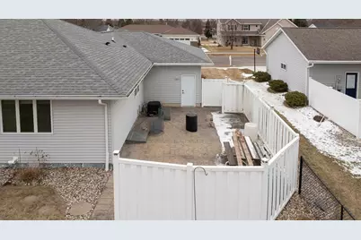 610 Deschepper Street, Marshall, MN 56258 - Photo 5