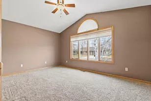 610 Deschepper St, Marshall, MN 56258 - Photo 37