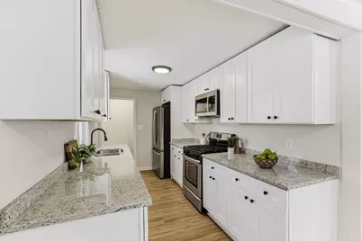 104 W Warburton Street, South Saint Paul, MN 55075 - Photo 3