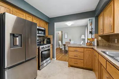 3013 63rd Avenue N, Brooklyn Center, MN 55429 - Photo 9