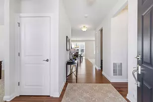 9219 Lighthouse Ln, Woodbury, MN 55129 - Photo 5