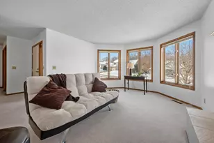 6724 Timber Crest Dr, Maple Grove, MN 55311 - Photo 9