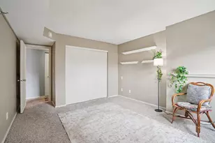 66 9th St E, Saint Paul, MN 55101 - Photo 15