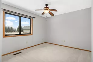 5420 Orleans Ln N, Plymouth, MN 55442 - Photo 15