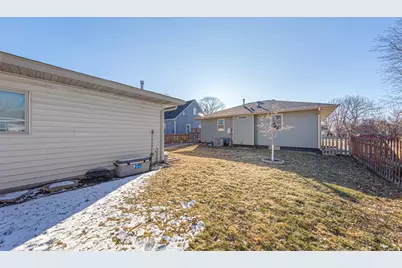 235 S Cedar Street, Belle Plaine, MN 56011 - Photo 27