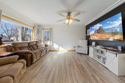 235 S Cedar Street, Belle Plaine, MN 56011 - Photo 3