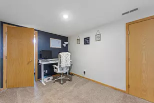 235 S Cedar St, Belle Plaine, MN 56011 - Photo 17