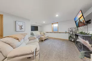 235 S Cedar St, Belle Plaine, MN 56011 - Photo 15