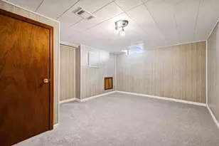 1947 Yorkshire Ct, Saint Paul, MN 55116 - Photo 37