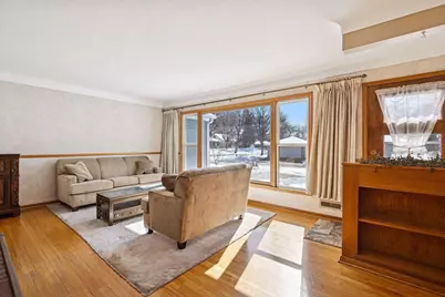 1947 Yorkshire Court, Saint Paul, MN 55116 - Photo 7