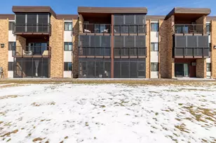 2700 Oxford St N, Roseville, MN 55113 - Photo 25