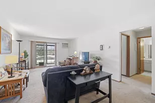 2700 Oxford St N, Roseville, MN 55113 - Photo 3