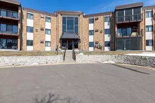 2700 Oxford St N, Roseville, MN 55113 - Photo 1