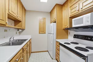 2700 Oxford St N, Roseville, MN 55113 - Photo 7