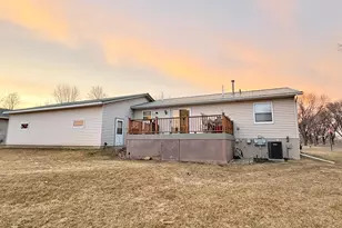 611 Hackberry St, Dawson, MN 56232 - Photo 35