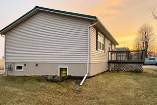 611 Hackberry St, Dawson, MN 56232 - Photo 33