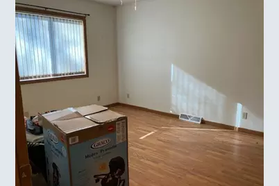 906 5th Street SW, Waseca, MN 56093 - Photo 7