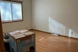 906 5th St SW, Waseca, MN 56093 - Photo 7