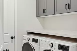 10933 37th St N, Lake Elmo, MN 55042 - Photo 35