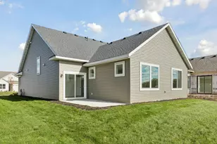 10933 37th St N, Lake Elmo, MN 55042 - Photo 7