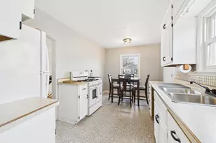 1628 Arlington Ave E, Saint Paul, MN 55106 - Photo 5