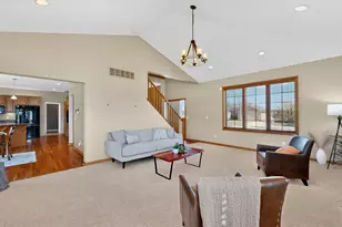 4823 Scenic Oak Dr SW, Rochester, MN 55902 - Photo 7