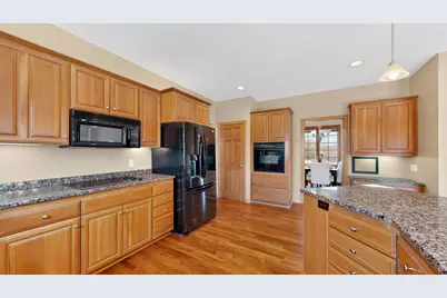 4823 Scenic Oak Drive SW, Rochester, MN 55902 - Photo 17