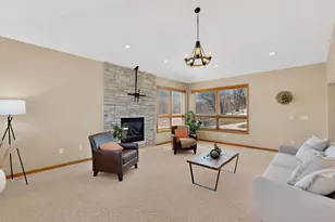 4823 Scenic Oak Dr SW, Rochester, MN 55902 - Photo 5
