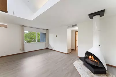 26 Arthur Avenue SE #304, Minneapolis, MN 55414 - Photo 5