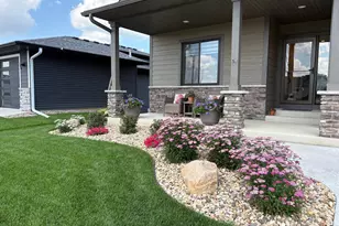 2027 Hadley Creek Dr NE, Rochester, MN 55906 - Photo 3