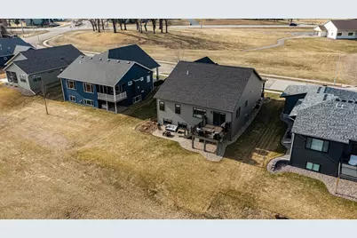 2027 Hadley Creek Drive NE, Rochester, MN 55906 - Photo 7