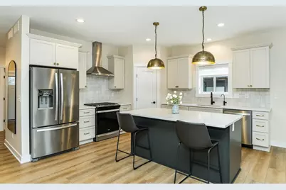 2027 Hadley Creek Drive NE, Rochester, MN 55906 - Photo 11