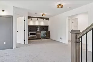 5324 Spring Ln, Minnetonka, MN 55345 - Photo 9