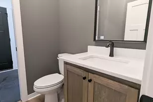 5324 Spring Ln, Minnetonka, MN 55345 - Photo 11