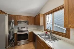 5545 Knoll Dr, Shoreview, MN 55126 - Photo 21