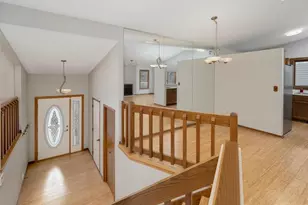 5545 Knoll Dr, Shoreview, MN 55126 - Photo 11