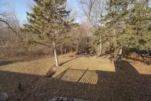 5545 Knoll Dr, Shoreview, MN 55126 - Photo 9