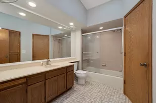 5545 Knoll Dr, Shoreview, MN 55126 - Photo 27