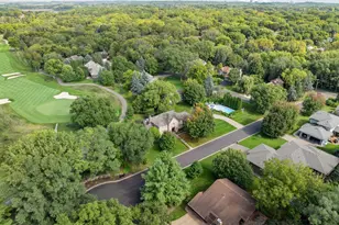 10500 Niblick Ln, Eden Prairie, MN 55347 - Photo 3