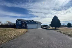 10 Juneau Ct, North Mankato, MN 56003 - Photo 3