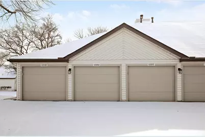 12253 42nd Avenue N, Plymouth, MN 55441 - Photo 3