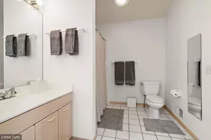 2073 Sherwood Ln, Hopkins, MN 55305 - Photo 29