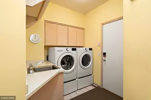 2073 Sherwood Ln, Hopkins, MN 55305 - Photo 21