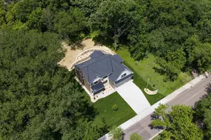 5034 Sparrow Rd, Minnetonka, MN 55345 - Photo 3