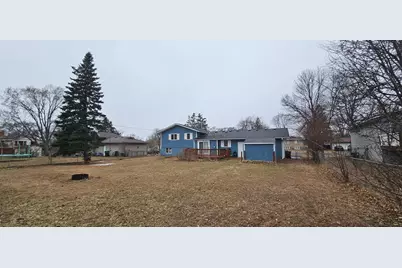 7724 Arlington Avenue N, Brooklyn Park, MN 55443 - Photo 3